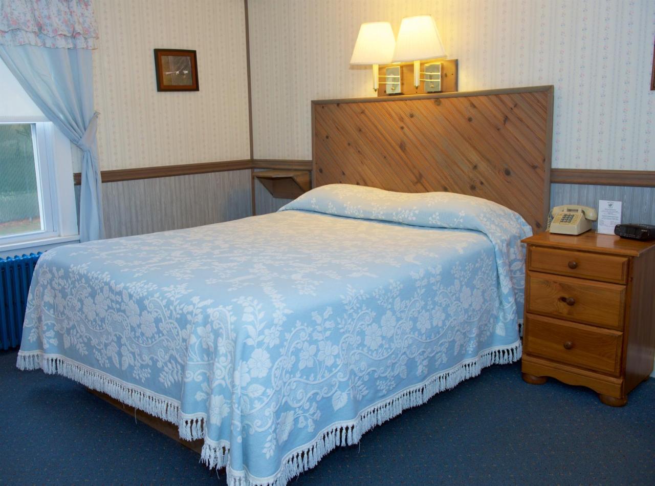 Myer Country Motel ミルフォード エクステリア 写真